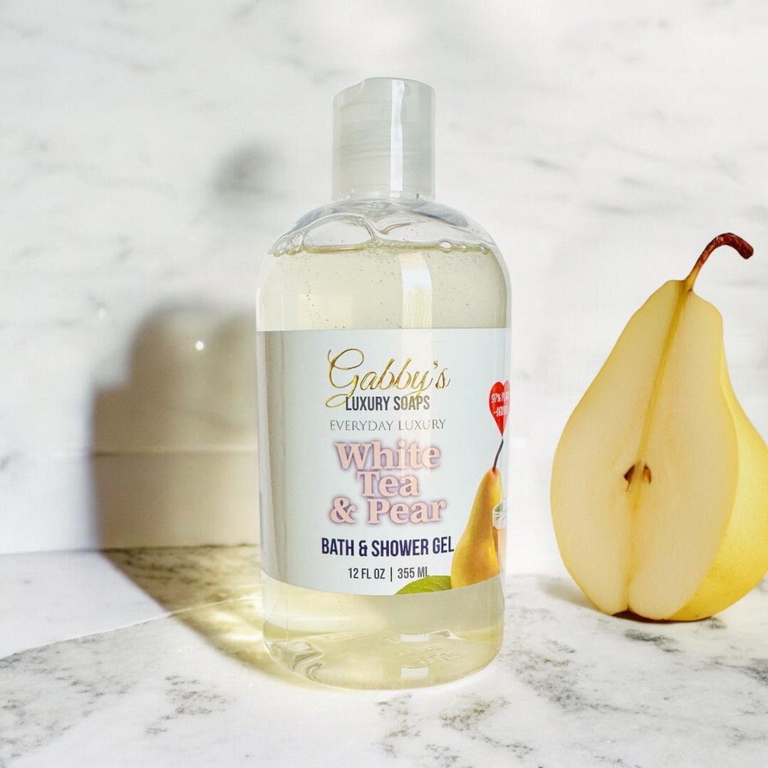 White Tea and Pear Plant-Based Bath & Shower Gel